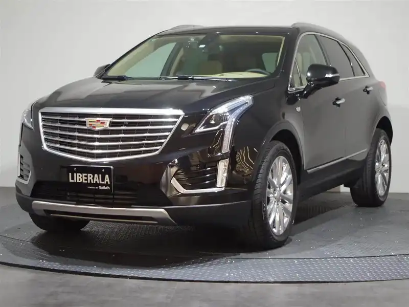 カタログ画像：キャデラックＸＴ５クロスオーバー（CADILLAC XT5 CROSSOVER） プラチナム 2019年10月 ABA-C1UL 3600cc ステラーブラックメタリック フロント