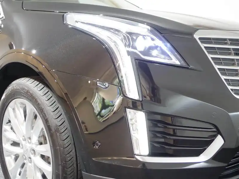 カタログ画像：キャデラックＸＴ５クロスオーバー（CADILLAC XT5 CROSSOVER） プラチナム 2017年10月 ABA-C1UL 3600cc ステラーブラックメタリック 外装