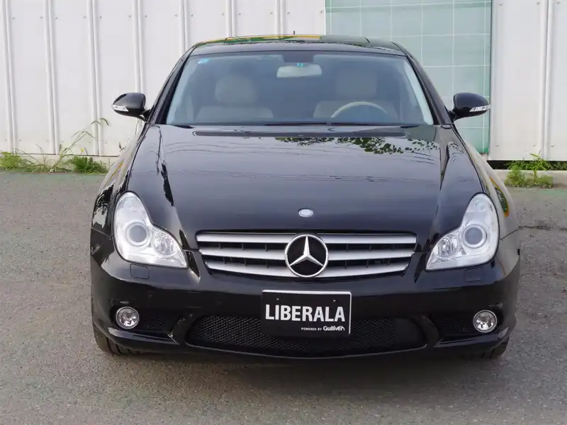 カタログ画像：ＣＬＳクラス（CLS-CLASS） ＣＬＳ６３ ＡＭＧ 2007年1月 DBA-219377 6300cc エメラルドブラック（Ｍ）orオブシディアンブラック（Ｍ） 燃費5.7km / l  フロント