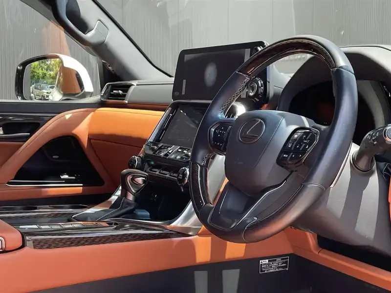 カタログ画像：ＬＸ（LX） ＬＸ６００ エグゼクティブ 2025年3月 3BA-VJA310W 3500cc ソニッククォーツ 燃費8.0km / l 内装