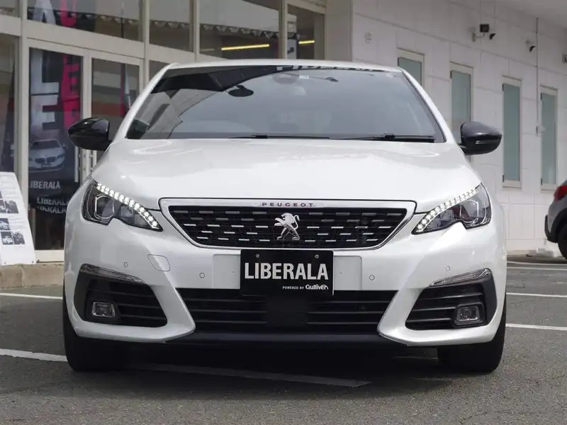 カタログ画像：３０８（308） ＧＴ ブルーＨＤｉ 2018年7月 LDA-T9AH01 2000cc パール・ホワイト 燃費18.7km / l フロント