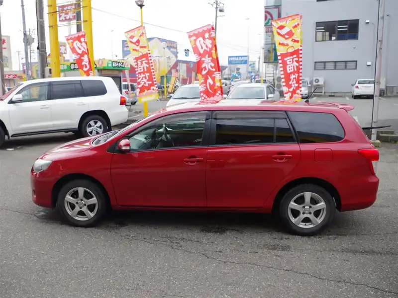 カタログ画像：カローラフィールダー（COROLLA FIELDER） １．８Ｓ 2008年10月 DBA-ZRE142G 1800cc レッドマイカメタリック 燃費16.8km / l  外装