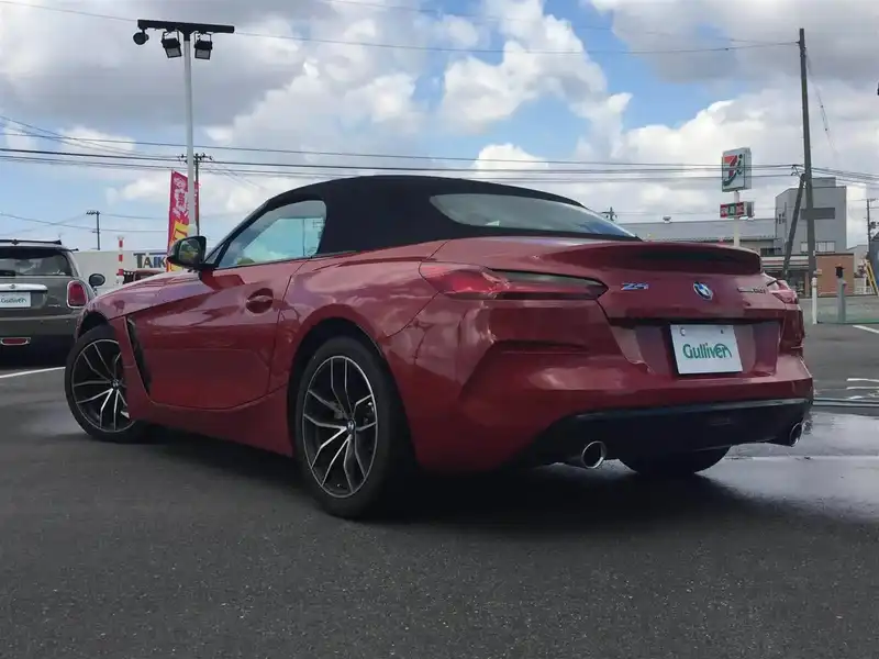 カタログ画像：Ｚ４（Z4） ｓＤｒｉｖｅ２０ｉ スポーツ 2019年10月 3BA-HF20 2000cc サンフランシスコ・レッド（メタリック・カラー） 燃費12.6km / l バック