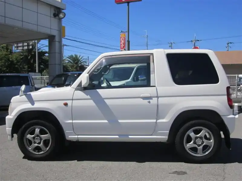 カタログ画像：パジェロミニ（PAJERO MINI） ＶＲ 2004年4月 TA-H53A 660cc ホワイトソリッド 外装