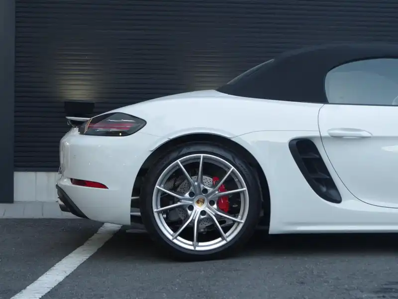 カタログ画像：７１８ボクスター（718 BOXSTER） ７１８ボクスターＧＴＳ 2018年5月 ABA-982J2 2500cc ホワイト 外装