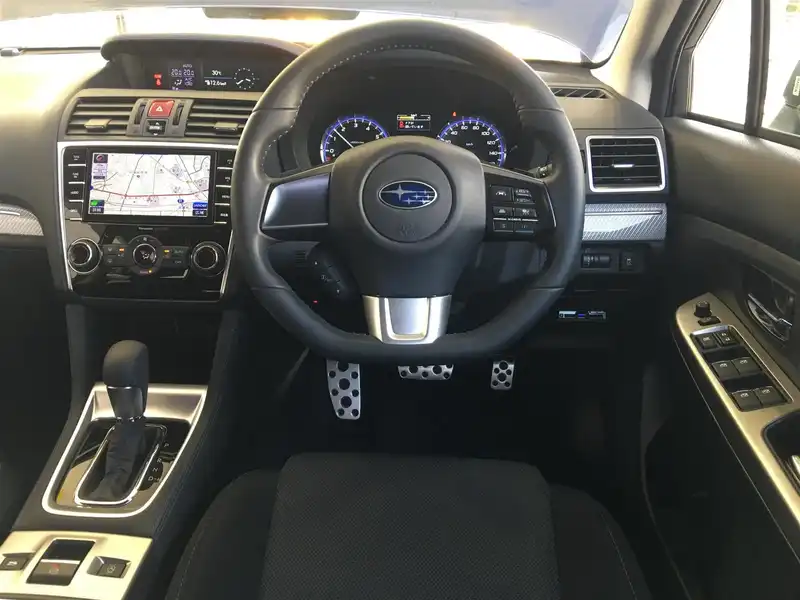 カタログ画像：レヴォーグ（LEVORG） １．６ＧＴ 2014年6月 DBA-VM4 1600cc スティールブルーグレー・メタリックorダークグレー・メタリック 燃費17.4km / l 内装