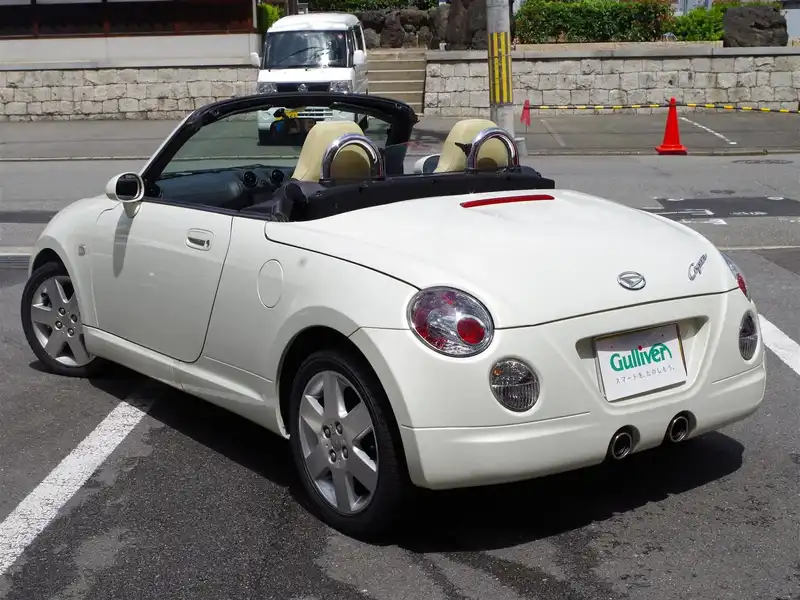 カタログ画像：コペン（COPEN） アクティブトップ 2010年8月 ABA-L880K 660cc ホワイト 燃費15.2km / l  バック