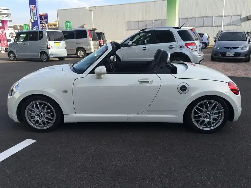 カタログ画像：コペン（COPEN） １０ｔｈアニバーサリーエディション 2012年4月 ABA-L880K 660cc ＤＣ・パールホワイトⅠ 燃費15.2km / l  外装