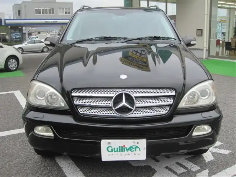 カタログ画像：Ｍクラス（M-CLASS） ＭＬ３５０スペシャルエディション 2004年10月 GH-163157 3700cc オブシディアンブラック（Ｍ） 燃費6.9km / l  フロント