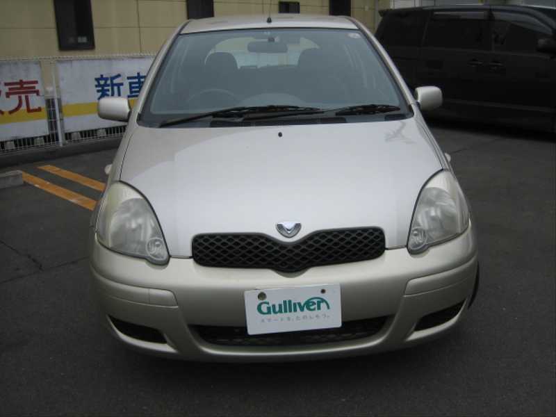 カタログ画像：ヴィッツ（VITZ） Ｆ 2002年8月 UA-SCP10 1000cc 燃費21.5km / l  フロント