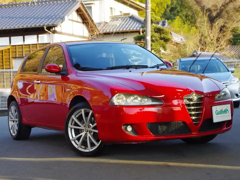 カタログ画像：アルファ１４７（ALFA 147） １．６ ツインスパーク 2007年9月 ABA-937BXB 1600cc アルファレッド（ソリッドカラー） メイン