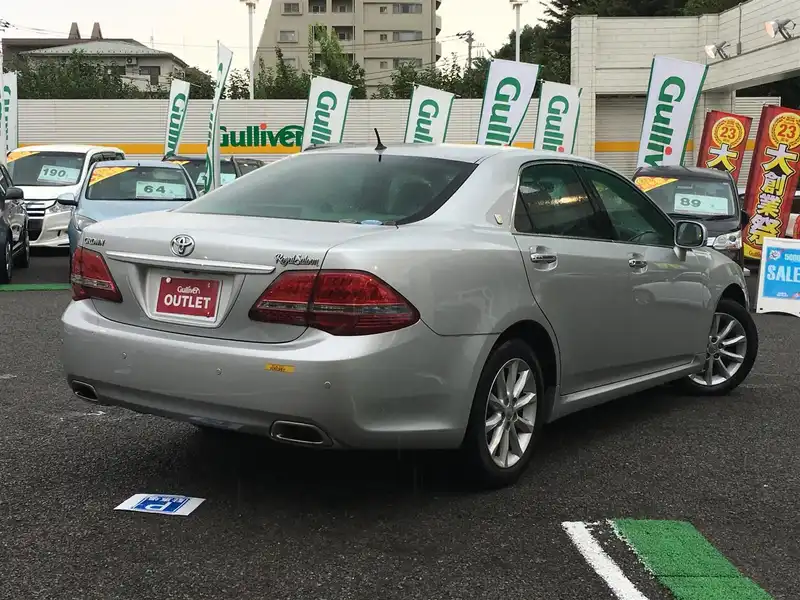 カタログ画像：クラウン（CROWN） ロイヤルサルーン ナビパッケージ 2008年2月 DBA-GRS200 2500cc シルバーメタリック 燃費12.0km / l  バック