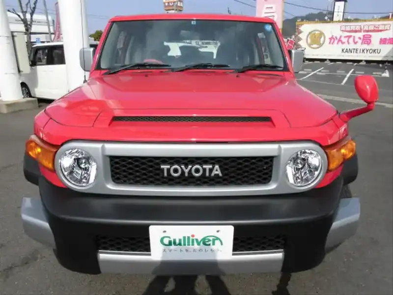 カタログ画像：ＦＪクルーザー（FJ CRUISER） レッドカラーパッケージ 2011年12月 CBA-GSJ15W 4000cc レッド 燃費8.4km / l  フロント