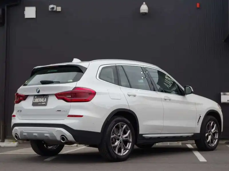 カタログ画像：Ｘ３（X3） ｘＤｒｉｖｅ ２０ｄ Ｘライン 2019年1月 LDA-TX20 2000cc ミネラル・ホワイト（メタリック・カラー） 燃費17.0km / l バック