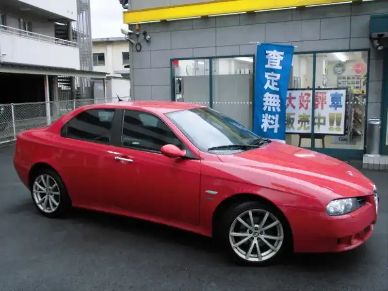 カタログ画像：アルファ１５６（ALFA 156） ＴＩ ２．０ ＪＴＳ 2004年1月 GH-932AXA 2000cc アルファレッド（ソリッドカラー） 外装