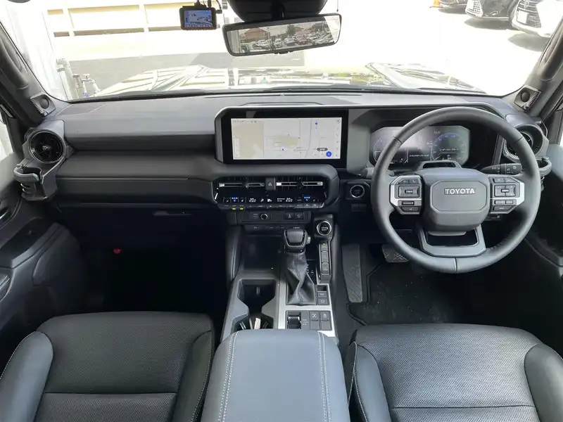 カタログ画像：ランドクルーザー２５０（LAND CRUISER 250） ＶＸ 2024年4月 3DA-GDJ250W 2800cc ブラック 燃費11.0km / l 内装