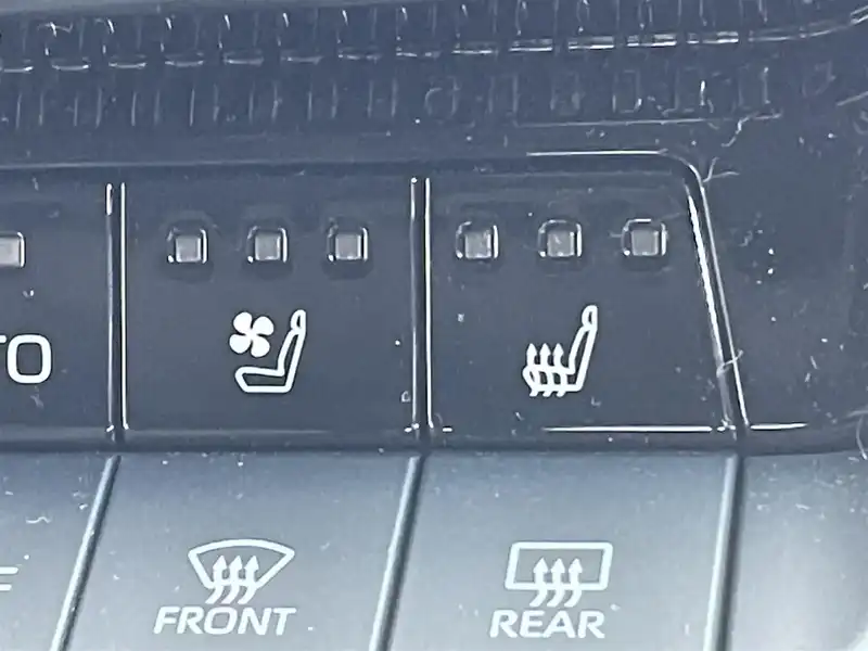 カタログ画像：ランドクルーザー２５０（LAND CRUISER 250） ＶＸ 2024年4月 3DA-GDJ250W 2800cc ブラック 燃費11.0km / l 内装