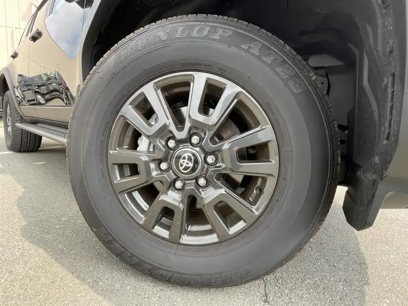 カタログ画像：ランドクルーザー２５０（LAND CRUISER 250） ＶＸ 2024年4月 3DA-GDJ250W 2800cc ブラック 燃費11.0km / l タイヤ