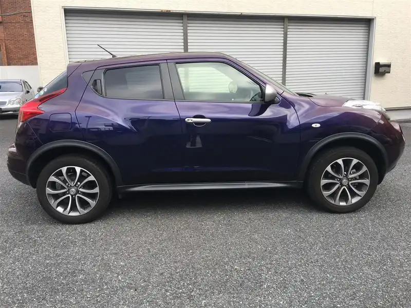 カタログ画像：ジューク（JUKE） １６ＧＴ プレミアムパーソナライズパッケージ 2014年4月 CBA-F15 1600cc ミッドナイトパープルIV（４Ｒ） 燃費13.0km / l 外装