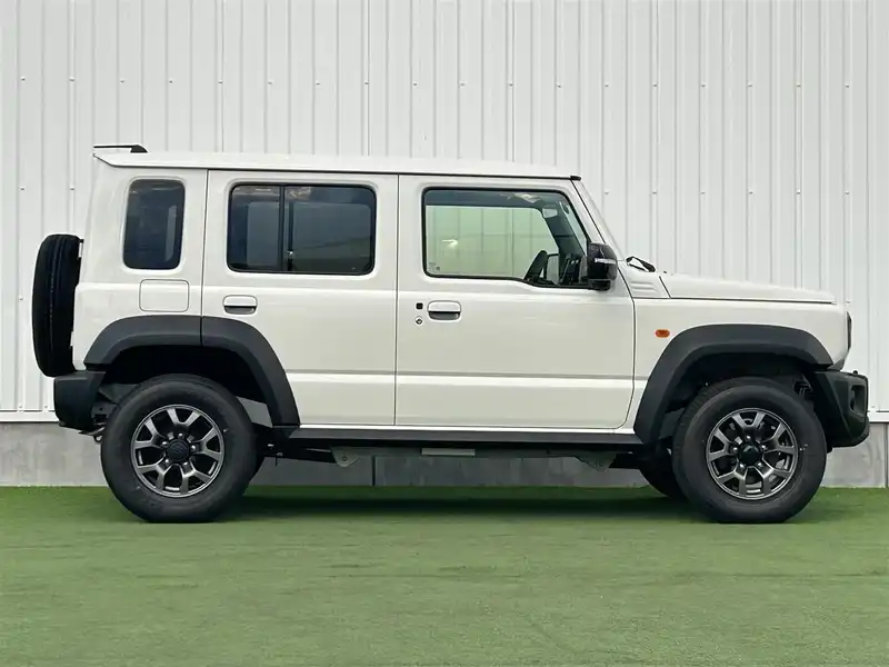 カタログ画像：ジムニー（JIMNY） ＸＧ 2025年11月 3BA-JB64W 660cc 燃費14.3km / l メイン