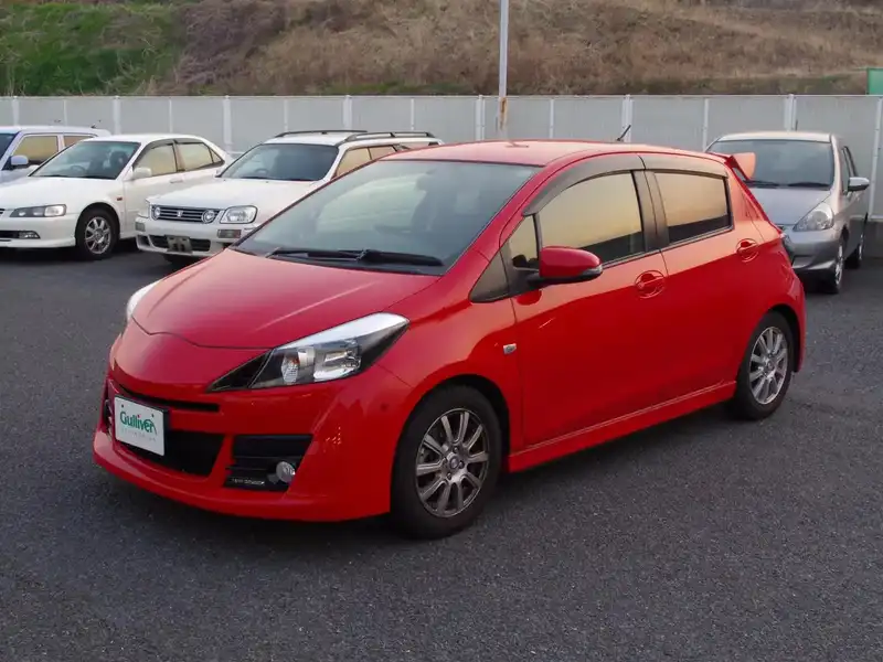 10087979 | カタログ画像：ヴィッツ（VITZ） ＲＳ Ｇ’ｓ 2014年4月 DBA-NCP131 1500cc スーパーレッドＶ フロント