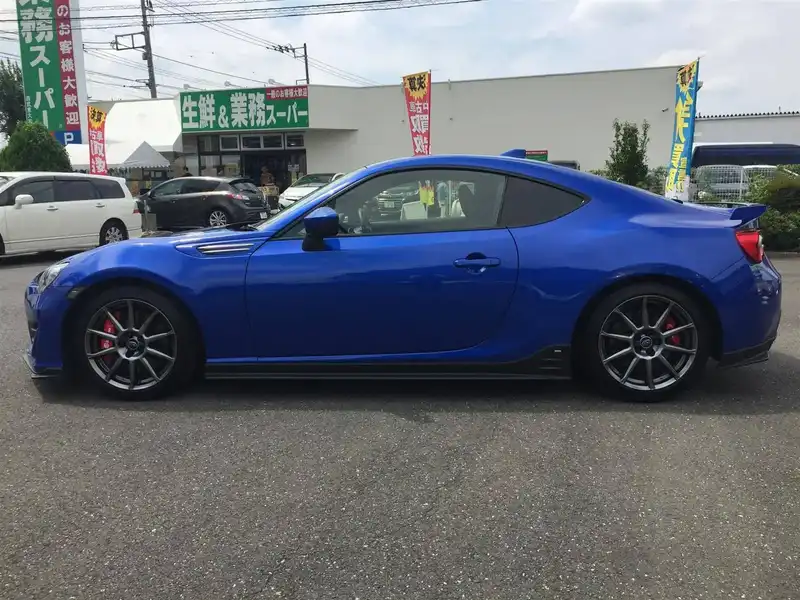 10117763 | カタログ画像：ＢＲＺ（BRZ） ＧＴ 2018年9月 DBA-ZC6 2000cc ＷＲブルー・パール 外装