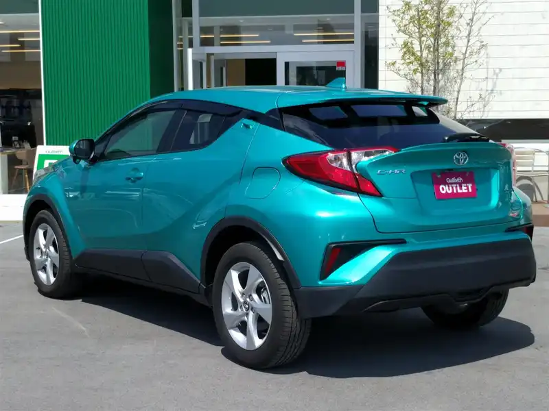 カタログ画像：Ｃ－ＨＲ（C-HR） Ｓ－Ｔ 2018年5月 DBA-NGX10 1200cc ラディアントグリーンメタリック 燃費16.4km / l バック