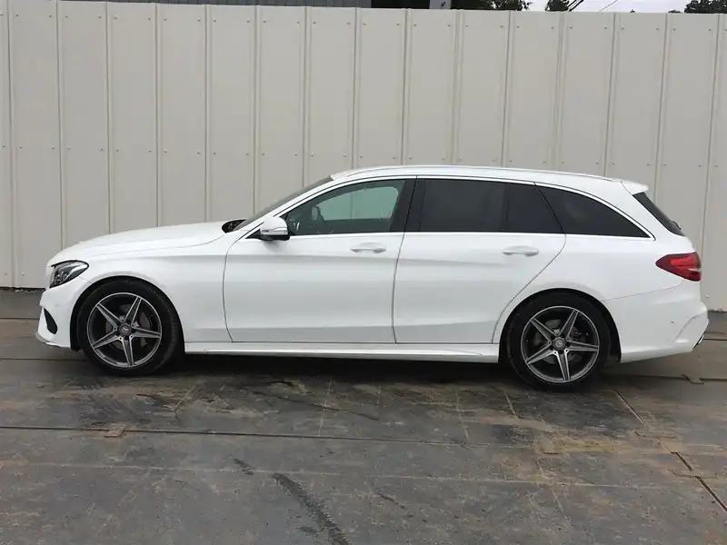 カタログ画像：Ｃクラスステーションワゴン（C-CLASS STATIONWAGON） Ｃ１８０ ステーションワゴン スポーツ 2015年9月 DBA-205240C 1600cc ダイヤモンドホワイト（Ｍ） 燃費16.5km / l 外装