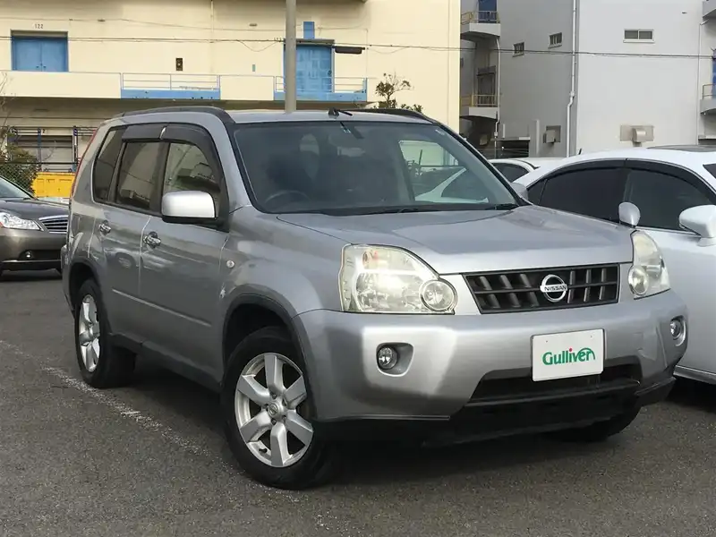 カタログ画像：エクストレイル（X-TRAIL） ２０Ｘ 2008年11月 DBA-NT31 2000cc ブレードシルバー（Ｍ）orダイヤモンドシルバー（Ｍ） 燃費13.6km / l  メイン（その他）