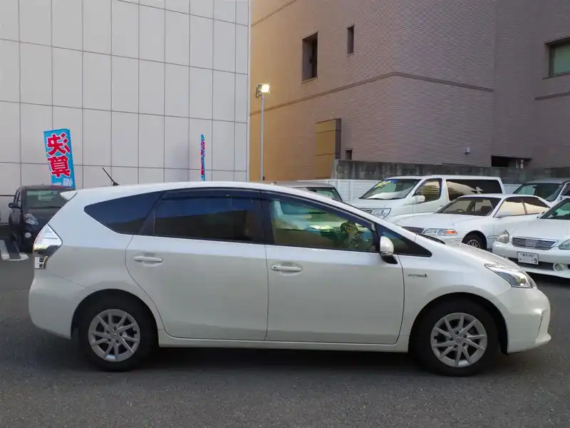 10069165 | カタログ画像：プリウスα（PRIUS ALPHA） Ｓ 2011年5月 DAA-ZVW41W 1800cc ホワイトパールクリスタルシャイン 外装