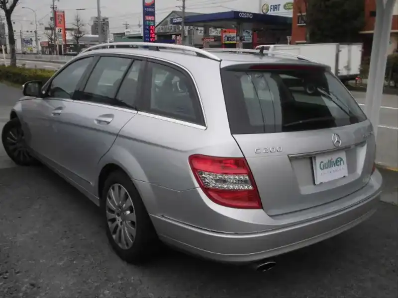 10051143 | カタログ画像：Ｃクラスステーションワゴン（C-CLASS STATIONWAGON） Ｃ２００コンプレッサー ステーションワゴン エレガンス 2008年10月 DBA-204241 1800cc キューバナイトシルバーorイリジウムシルバー バック