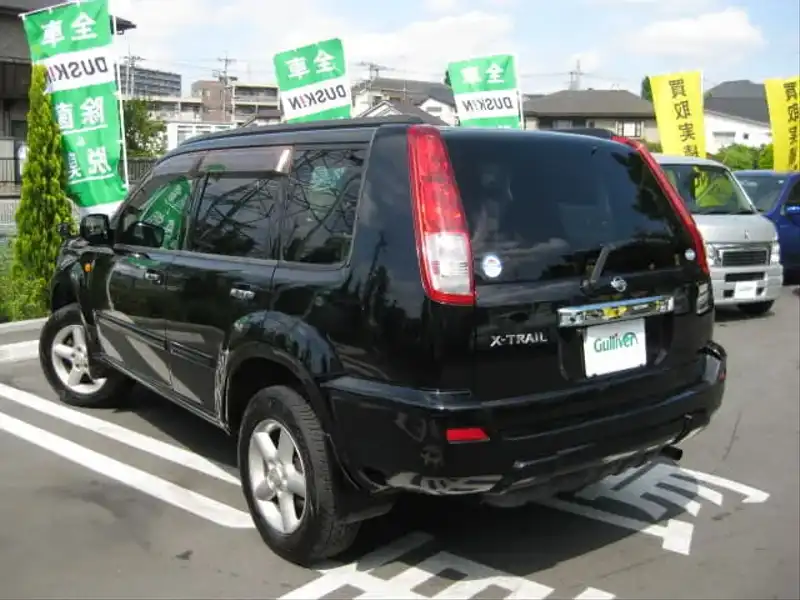 1507318 | カタログ画像：エクストレイル（X-TRAIL） Ｘ 2002年10月 TA-T30 2000cc スーパーブラック バック