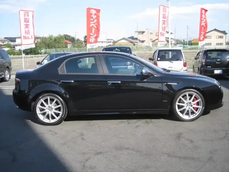 カタログ画像：アルファ１５９（ALFA 159） ２．２ ＪＴＳ セレスピード クアドリフォリオ 2008年6月 ABA-93922 2200cc カーボンブラック（メタリックカラー） 燃費8.8km / l  外装