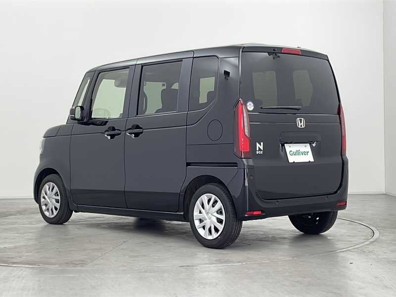 カタログ画像：Ｎ－ＢＯＸ（N-BOX） ベースグレード 2024年9月 6BA-JF5 660cc クリスタルブラック・パール 燃費21.6km / l バック