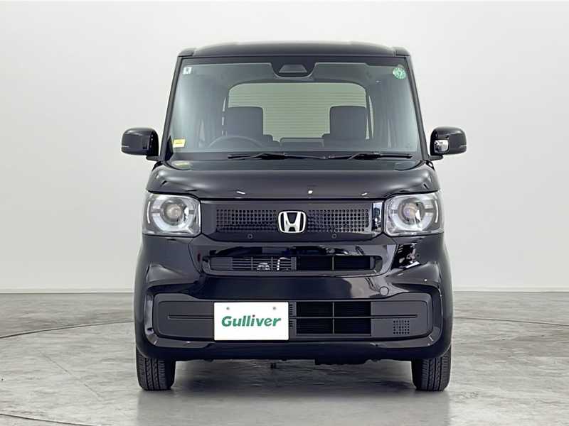 カタログ画像：Ｎ－ＢＯＸ（N-BOX） ベースグレード 2024年9月 6BA-JF5 660cc クリスタルブラック・パール 燃費21.6km / l フロント