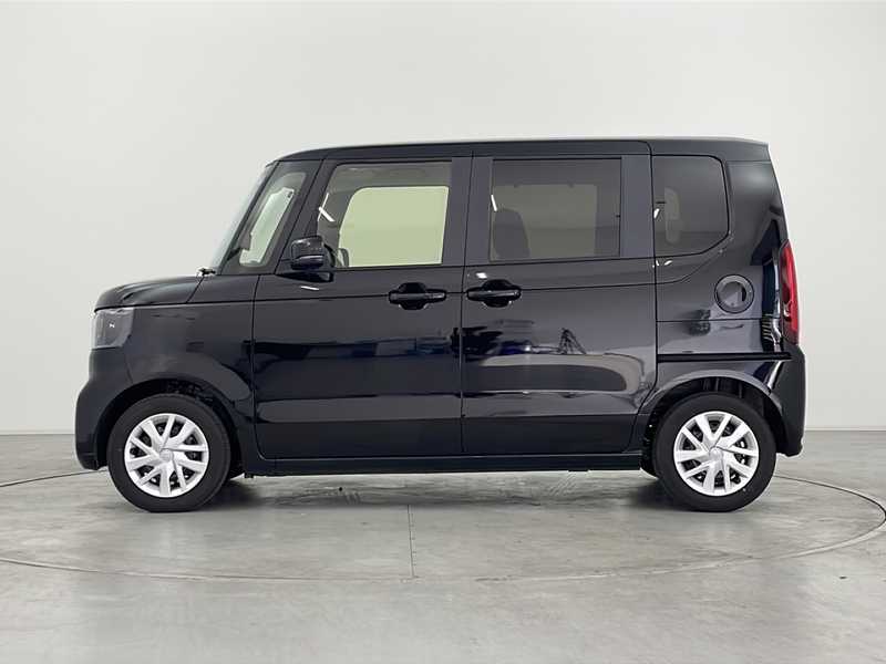 カタログ画像：Ｎ－ＢＯＸ（N-BOX） ベースグレード 2024年9月 6BA-JF5 660cc クリスタルブラック・パール 燃費21.6km / l 外装