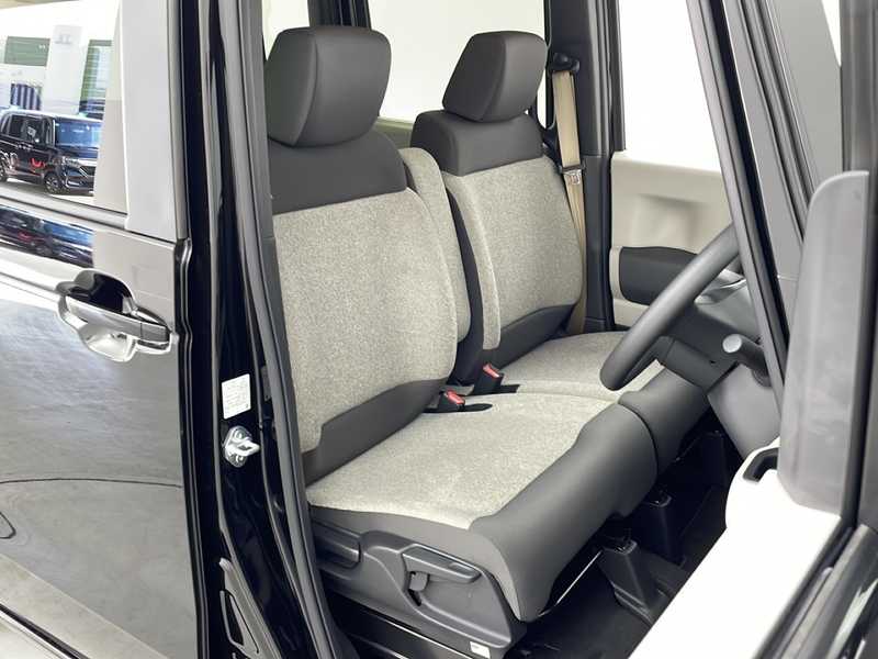 カタログ画像：Ｎ－ＢＯＸ（N-BOX） ベースグレード 2024年9月 6BA-JF5 660cc クリスタルブラック・パール 燃費21.6km / l 内装