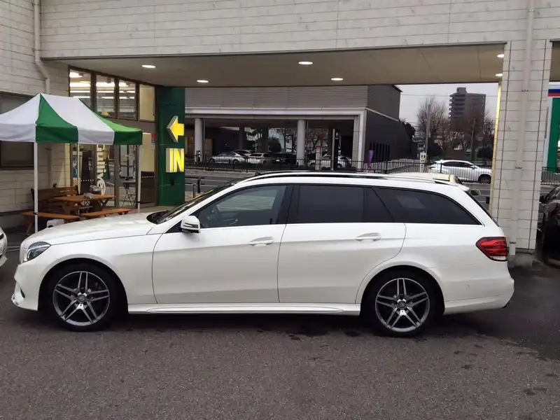 カタログ画像：Ｅクラスステーションワゴン（E-CLASS STATIONWAGON） Ｅ２５０ ステーションワゴン アバンギャルド 2014年10月 RBA-212236C 2000cc ダイヤモンドホワイト（Ｍ） 燃費15.5km / l 外装