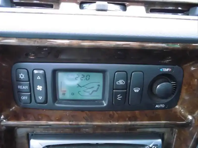 カタログ画像：パジェロ（PAJERO） ミッドルーフワイド エクシード 1997年5月 KD-V46WG 2800cc ソフィアホワイト／サテライトシルバー・２トーン 内装