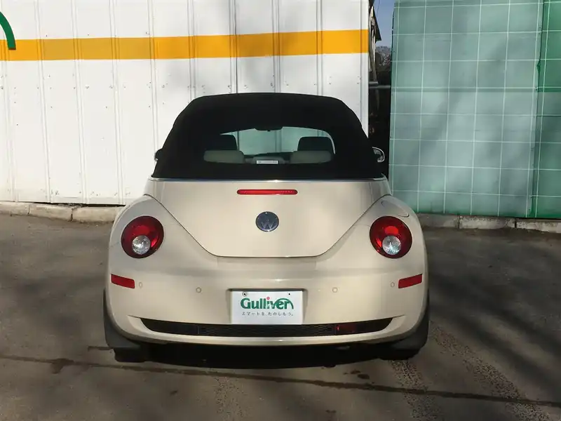 10035241 | カタログ画像：ニュービートルカブリオレ（NEW BEETLE CABRIOLET） ＬＺ 2006年2月 GH-1YAZJ 2000cc ハーベストムーンベージュ バック