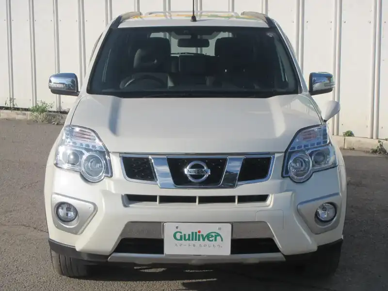 カタログ画像：エクストレイル（X-TRAIL） ２０ＧＴ エクストリーマーＸ 2010年8月 LDA-DNT31 2000cc ブリリアントホワイトパール（３Ｐ） 燃費13.8km / l フロント