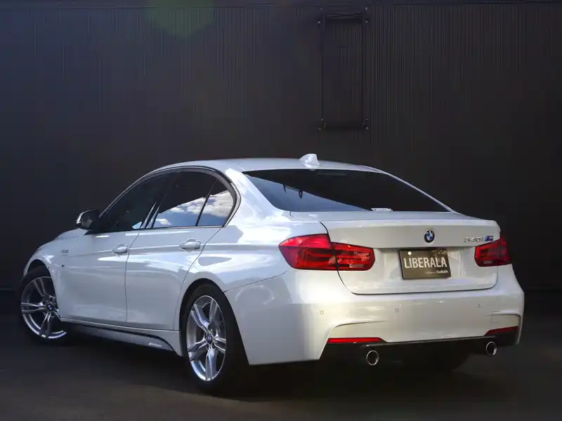 カタログ画像：３シリーズ（3 SERIES） ３４０ｉ Ｍスポーツ 2015年9月 DBA-8B30 3000cc アルピン・ホワイトⅢ バック