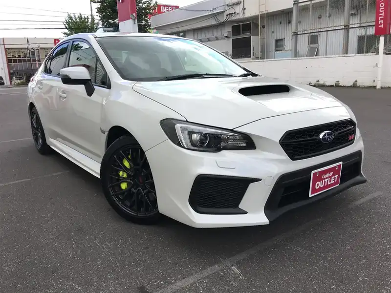 カタログ画像：ＷＲＸ ＳＴＩ（WRX STI） ＳＴＩ 2018年6月 CBA-VAB 2000cc クリスタルホワイト・パール 燃費9.4km / l メイン（その他）