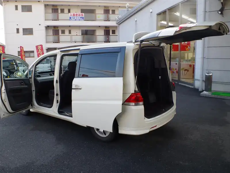 カタログ画像：ステップワゴン（STEPWAGON） Ｇ Ｓパッケージ 2007年2月 DBA-RG2 2000cc プレミアムホワイト・パール 燃費11.6km / l  外装