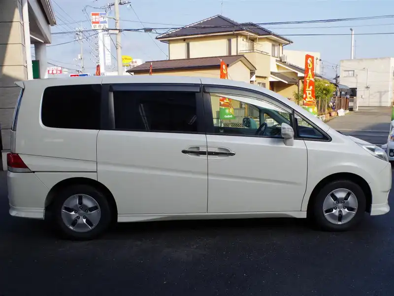 カタログ画像：ステップワゴン（STEPWAGON） Ｇ Ｓパッケージ 2007年2月 DBA-RG2 2000cc プレミアムホワイト・パール 燃費11.6km / l  外装