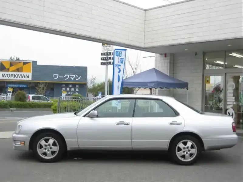 カタログ画像：グロリア（GLORIA） グランツーリスモアルティマ タイプＸ 1997年6月 E-HBY33 3000cc ソニックシルバー（Ｍ） 燃費8.6km / l  外装