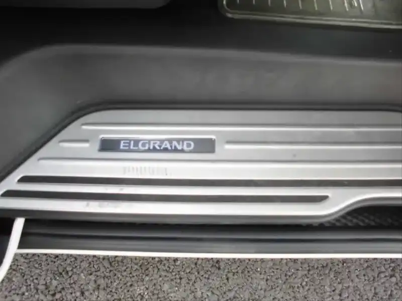 カタログ画像：エルグランド（ELGRAND） ライダー 黒クロスシート マニュアルシート 2010年8月 DBA-TNE52 2500cc ブリリアントホワイトパール（３Ｐ） 内装