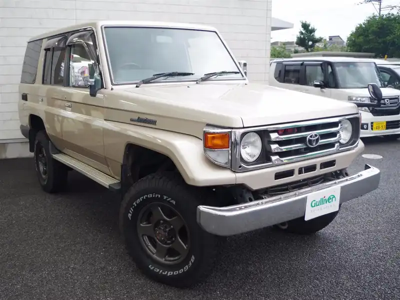 カタログ画像：ランドクルーザー７０（LAND CRUISER 70） ＬＸ ４ドア 2001年8月 KG-HZJ76V 4200cc ベージュメタリック メイン（その他）