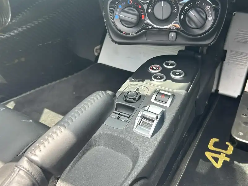 カタログ画像：４Ｃスパイダー（4C SPIDER） ベースグレード 2019年10月 ABA-96018 1800cc プロトタイプイエロー 燃費12.1km / l 内装