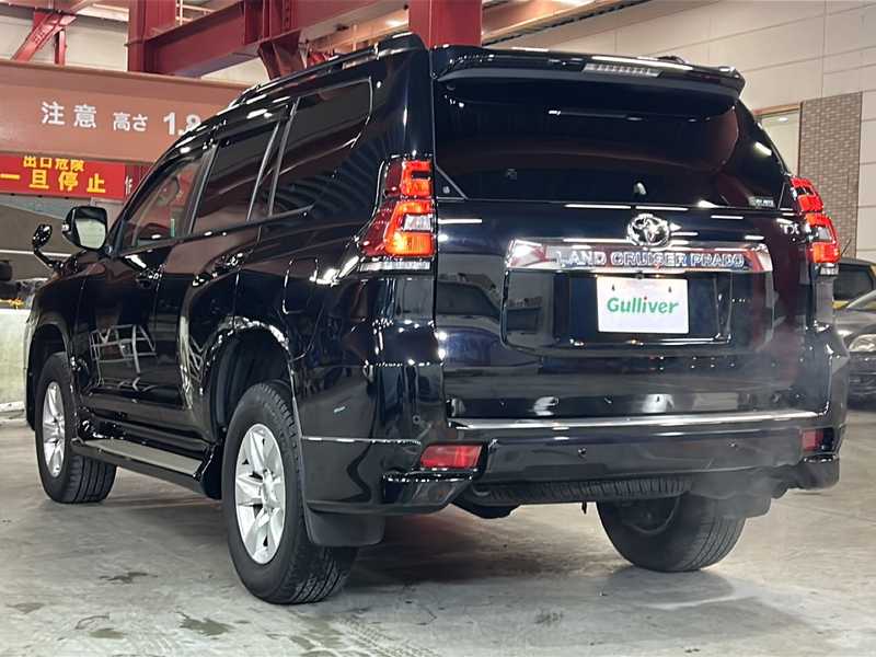 カタログ画像：ランドクルーザープラド（LAND CRUISER PRADO） ＴＸ 2022年8月 3BA-TRJ150W 2700cc ブラックorアティチュードブラックマイカ 燃費8.3km / l 外装